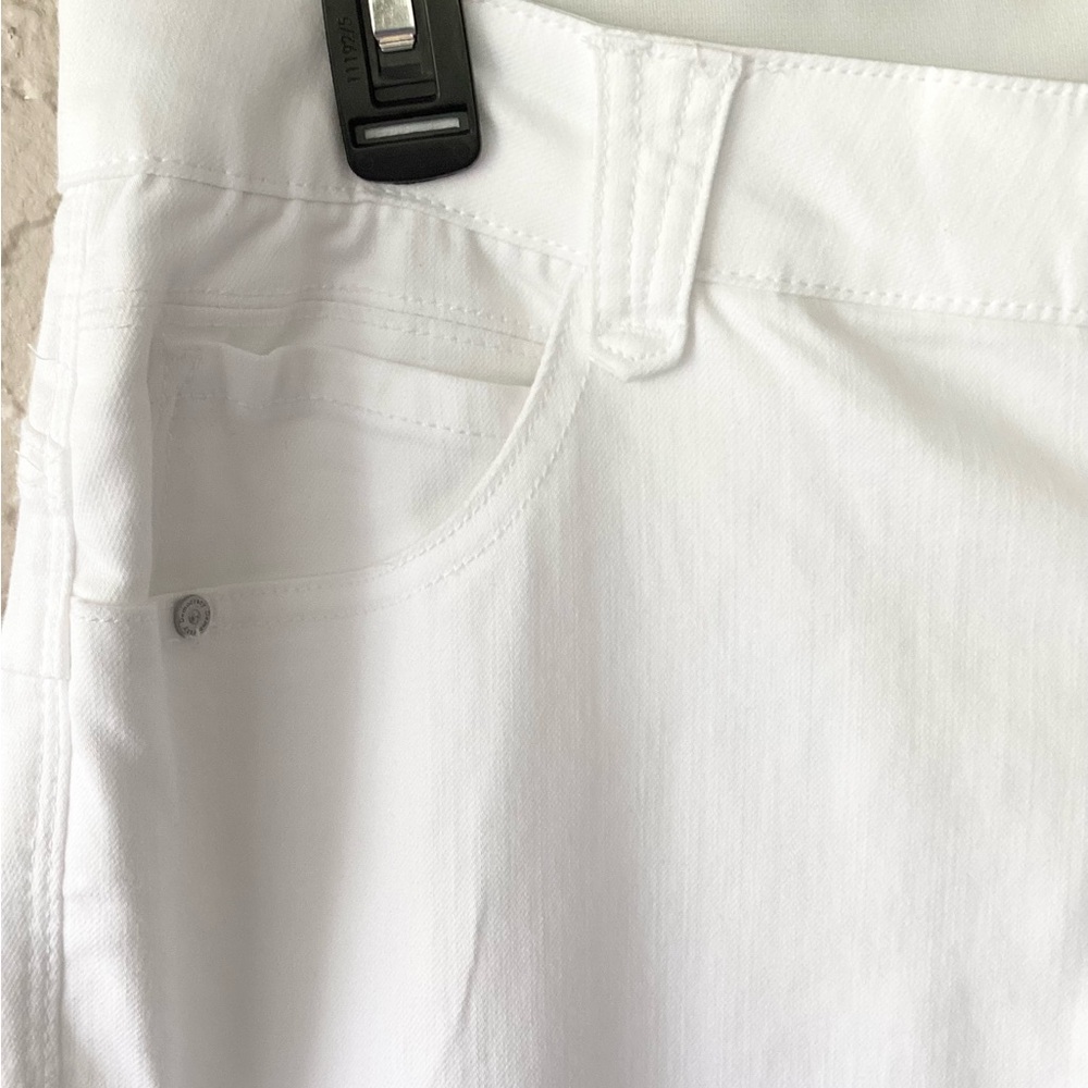 Democracy Jeans “Ab”solution Denim White Stretch Classic 5 Pocket Logo - Picture 8 of 16
